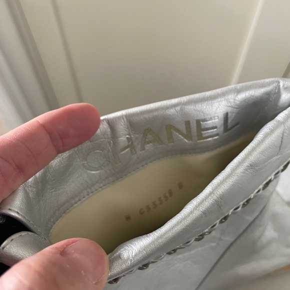 NWT CHANEL Metallic Silver Leather CC Cap Toe Ankle Slip-On Boots - Picture 7 of 9
